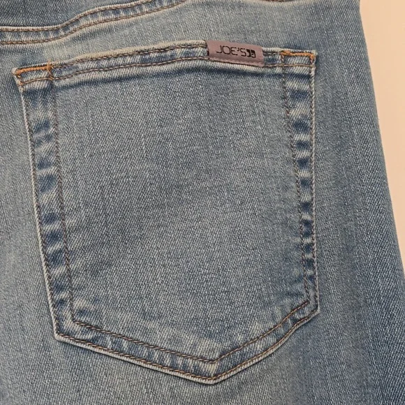 Like New Joe's Jeans High Rise Flare Denim - Picture 6 of 6